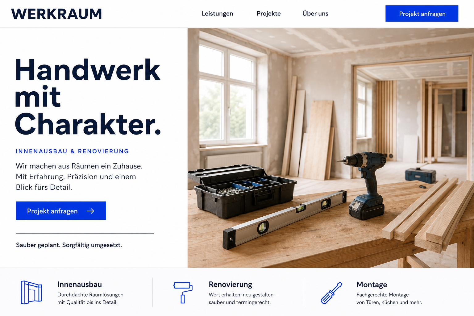 Moderne Handwerker-Website mit Werkzeugen, Akkuschrauber und Wasserwaage in einem hellen Innenraum ohne Personen.